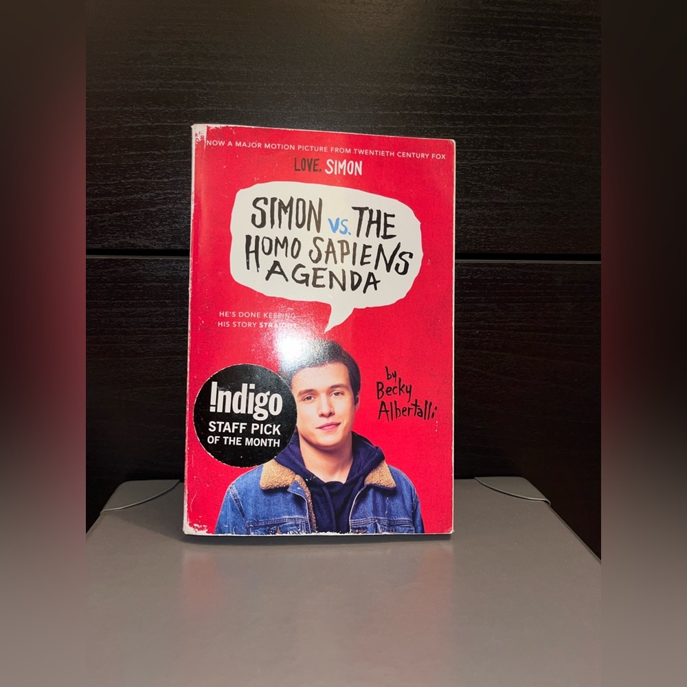 Simon vs The Homo Sapiens Agenda (Love, Simon) - Paperback